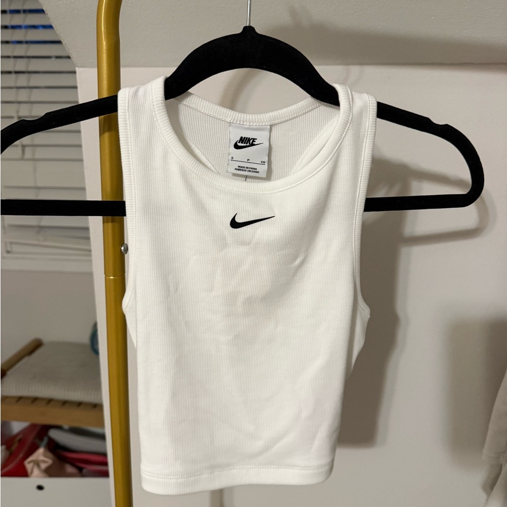 Nike cropped White Tank Top